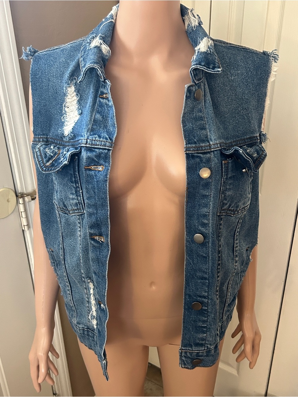 Wild Fable Light Blue Distressed Jean Jacket size M - Picture 10 of 10